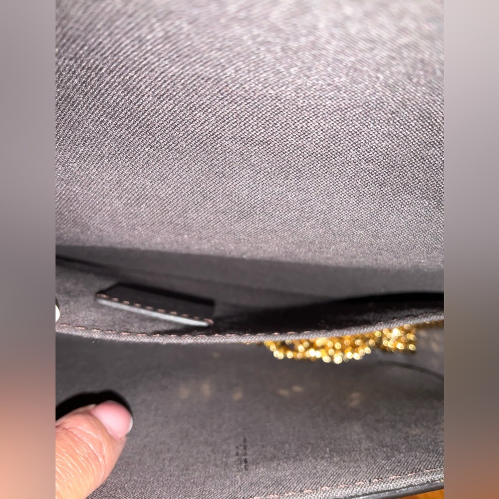 AUTHENTIC FENDI RED PATENT LEATHER WALLET ON CHAIN - Picture 11 of 14
